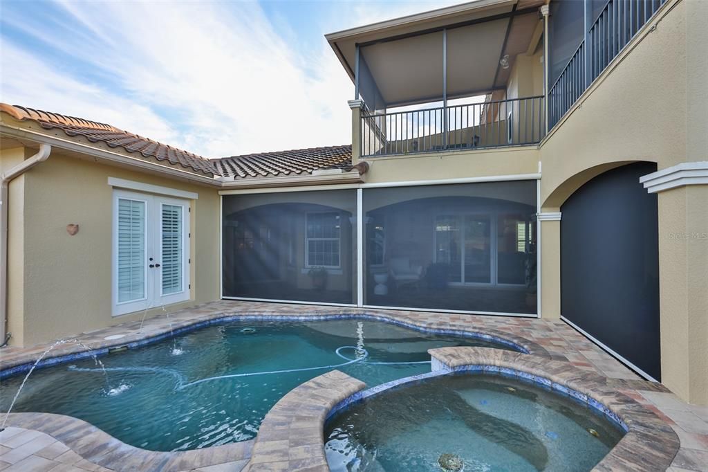 For Sale: $2,100,000 (5 beds, 5 baths, 3699 Square Feet)