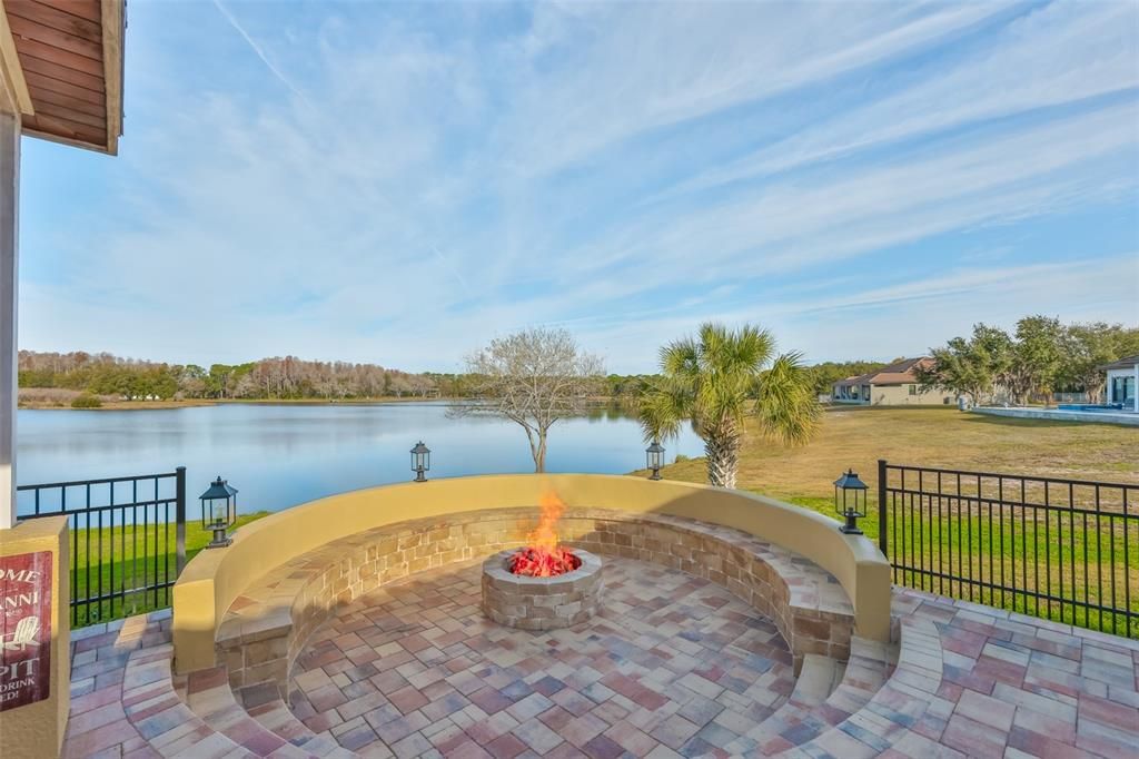 For Sale: $2,100,000 (5 beds, 5 baths, 3699 Square Feet)