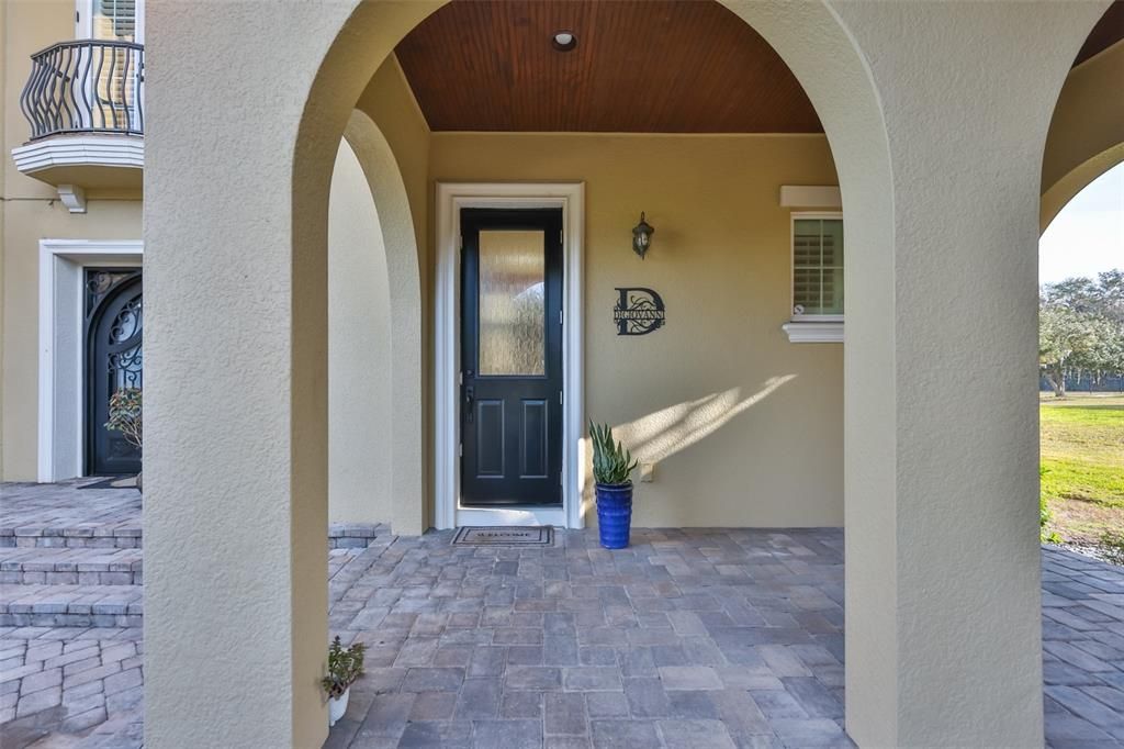 For Sale: $2,100,000 (5 beds, 5 baths, 3699 Square Feet)