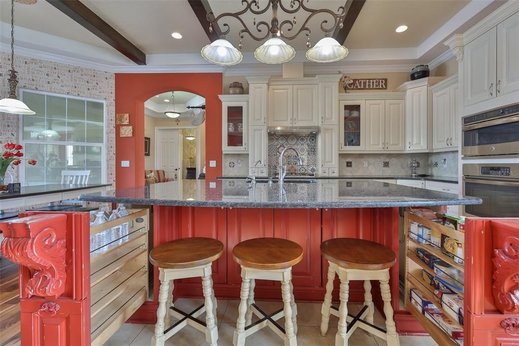 For Sale: $2,100,000 (5 beds, 5 baths, 3699 Square Feet)