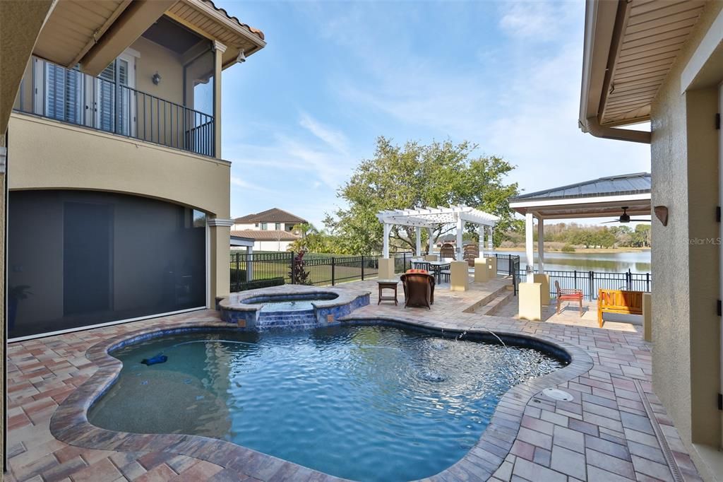 For Sale: $2,100,000 (5 beds, 5 baths, 3699 Square Feet)
