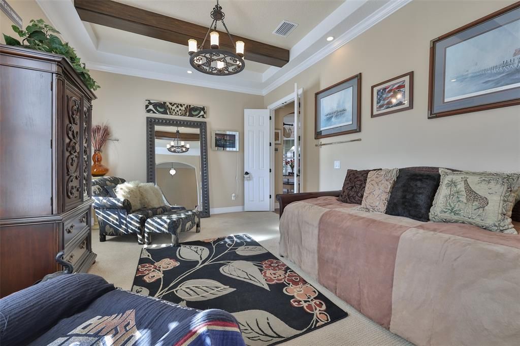 For Sale: $2,100,000 (5 beds, 5 baths, 3699 Square Feet)