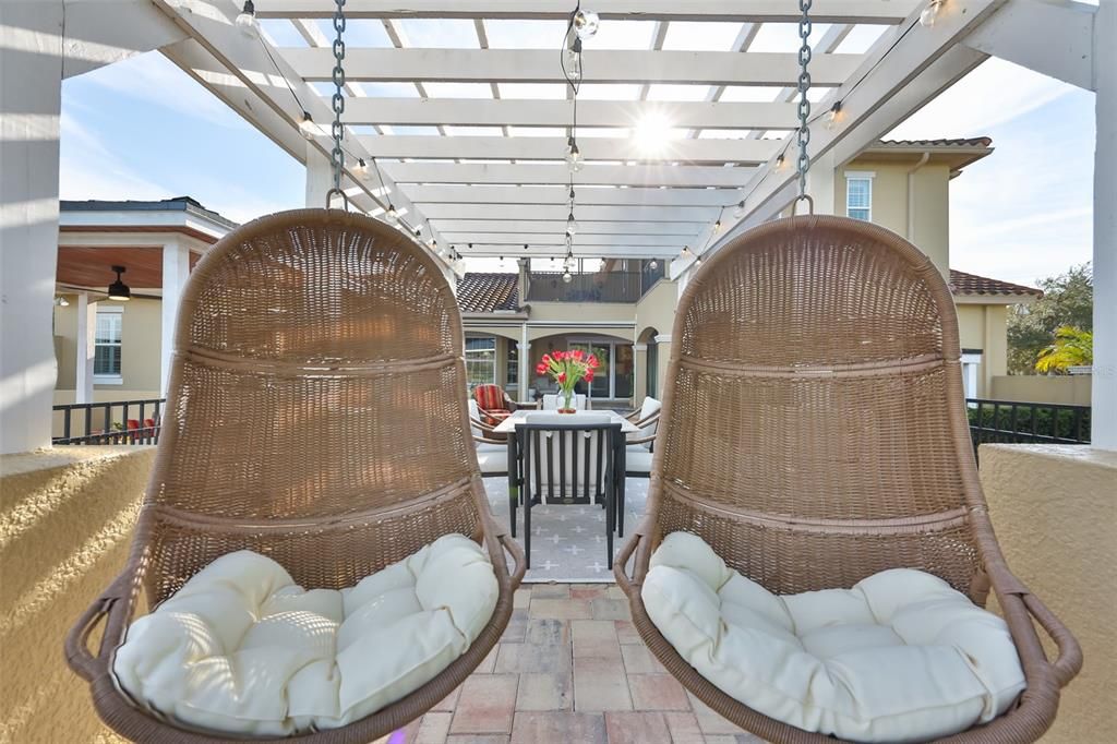 For Sale: $2,100,000 (5 beds, 5 baths, 3699 Square Feet)