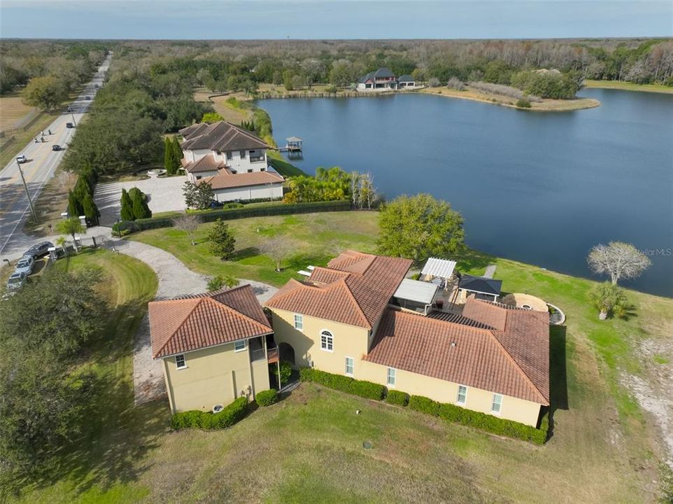 For Sale: $2,100,000 (5 beds, 5 baths, 3699 Square Feet)
