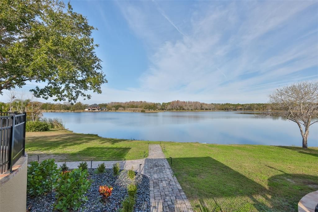 For Sale: $2,100,000 (5 beds, 5 baths, 3699 Square Feet)