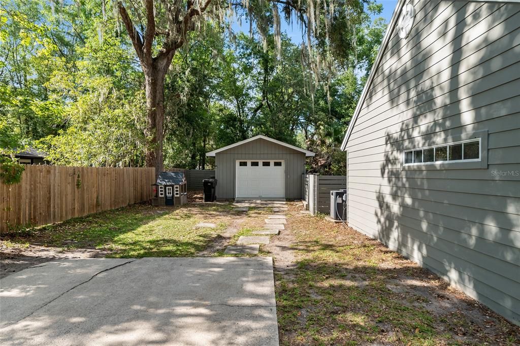 For Sale: $445,007 (3 beds, 2 baths, 2124 Square Feet)