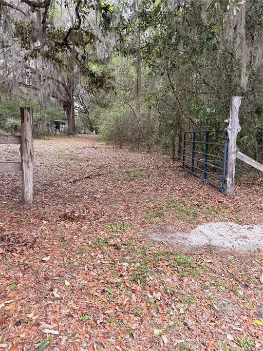 En Venta: $249,000 (3 camas, 0 baños, 2704 Pies cuadrados)