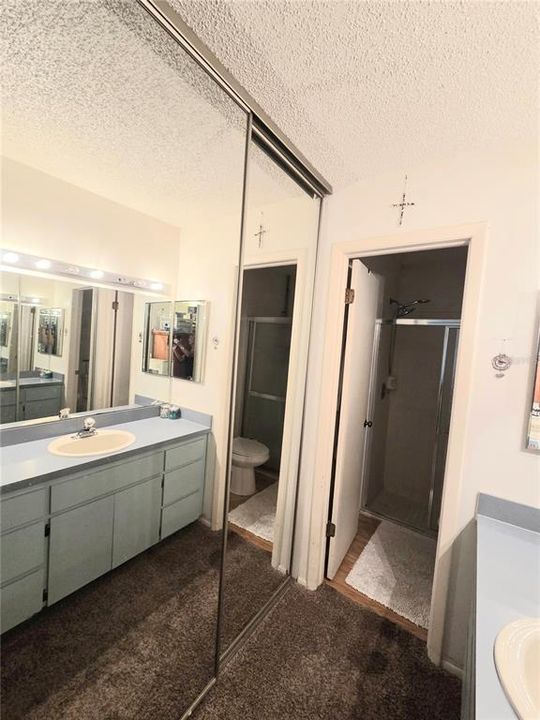 En Venta: $275,000 (2 camas, 2 baños, 976 Pies cuadrados)