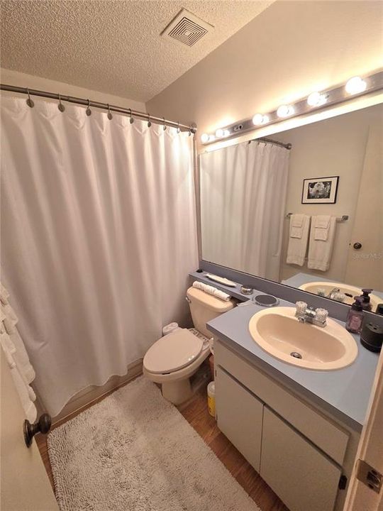 En Venta: $275,000 (2 camas, 2 baños, 976 Pies cuadrados)