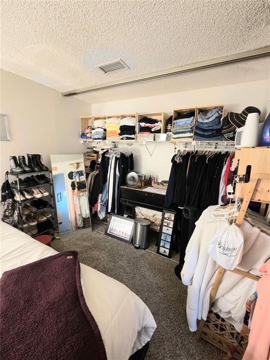 En Venta: $275,000 (2 camas, 2 baños, 976 Pies cuadrados)