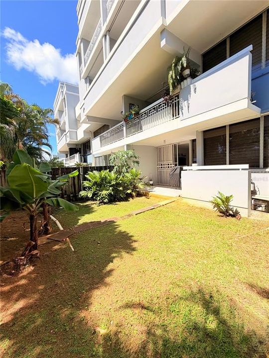 出租: $2,400 (3 贝兹, 2 浴室, 1200 平方英尺)