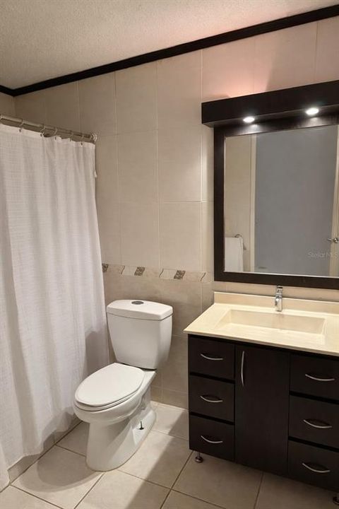 出租: $2,400 (3 贝兹, 2 浴室, 1200 平方英尺)