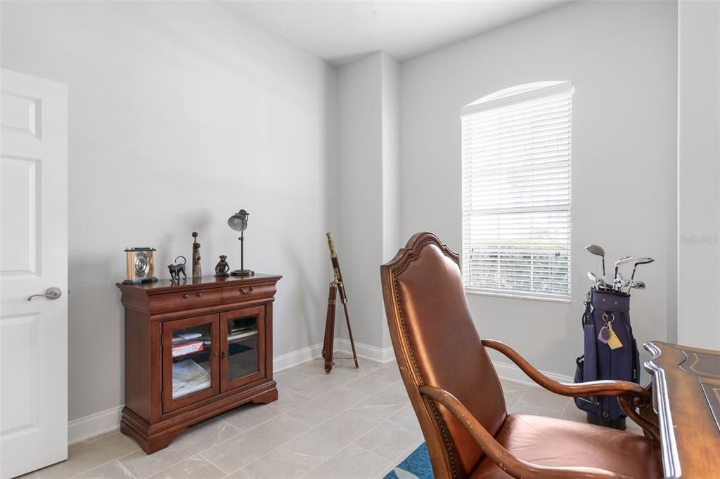 For Sale: $989,900 (5 beds, 3 baths, 2854 Square Feet)