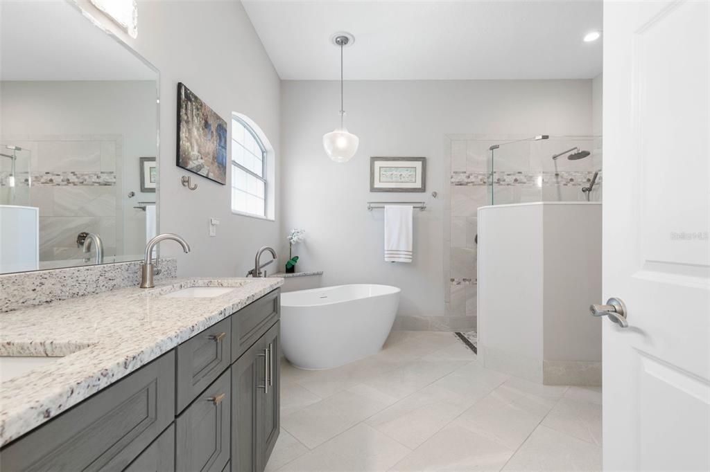 For Sale: $989,900 (5 beds, 3 baths, 2854 Square Feet)