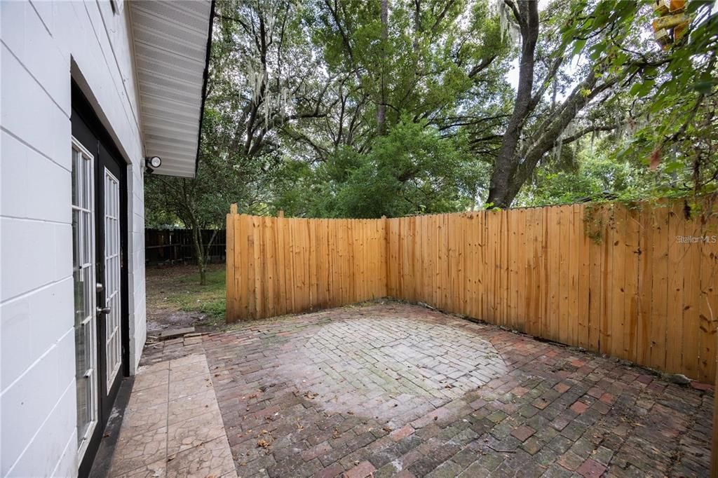 For Sale: $211,000 (4 beds, 1 baths, 1654 Square Feet)