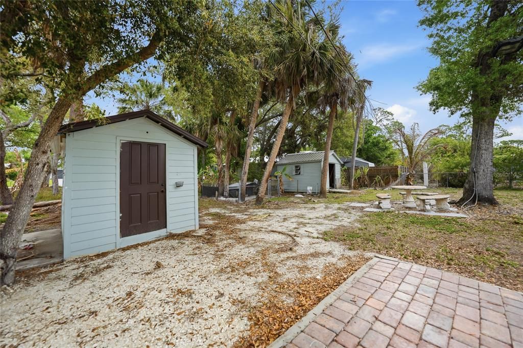 Active With Contract: $299,900 (3 beds, 2 baths, 2060 Square Feet)
