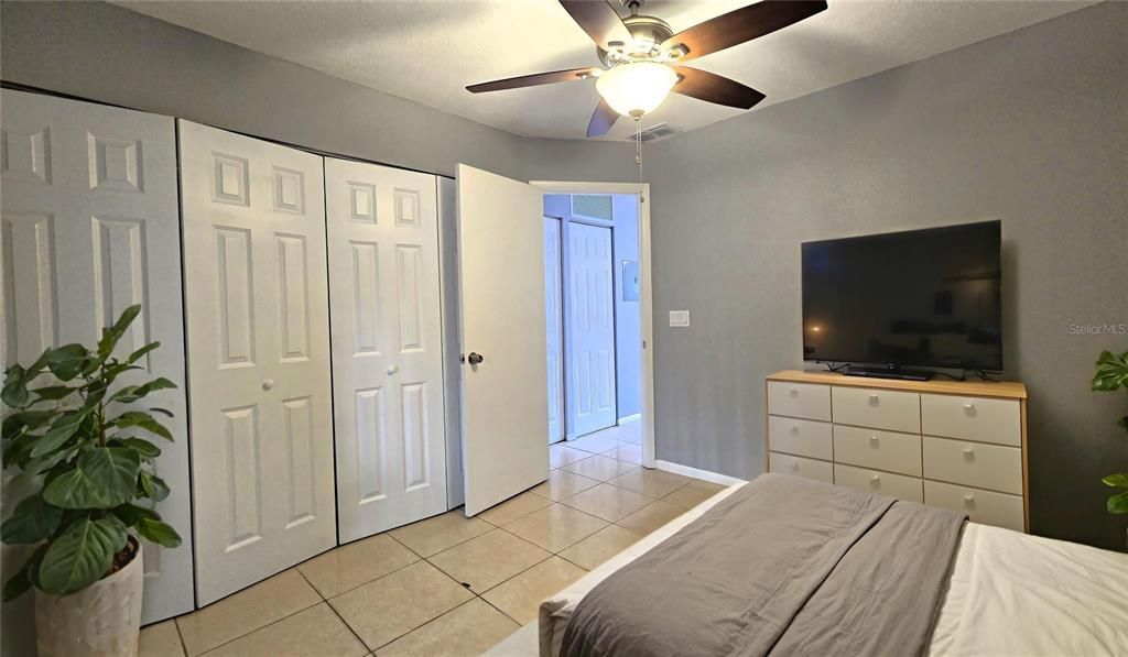 For Sale: $215,000 (2 beds, 1 baths, 750 Square Feet)