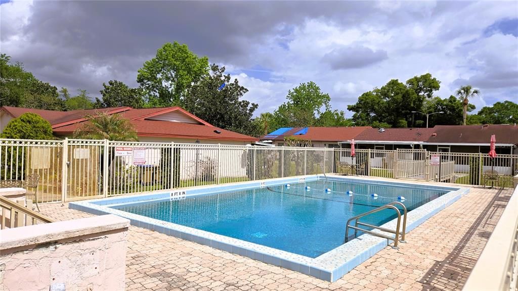 For Sale: $215,000 (2 beds, 1 baths, 750 Square Feet)