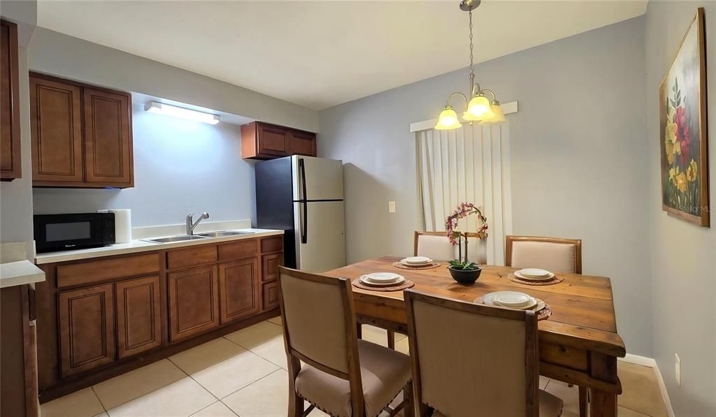 For Sale: $215,000 (2 beds, 1 baths, 750 Square Feet)