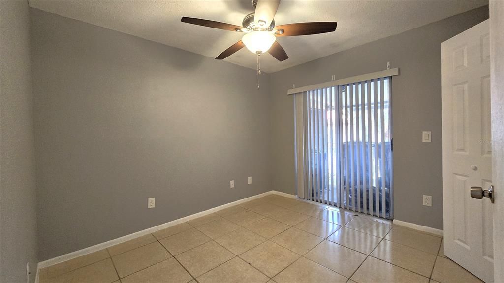 For Sale: $215,000 (2 beds, 1 baths, 750 Square Feet)