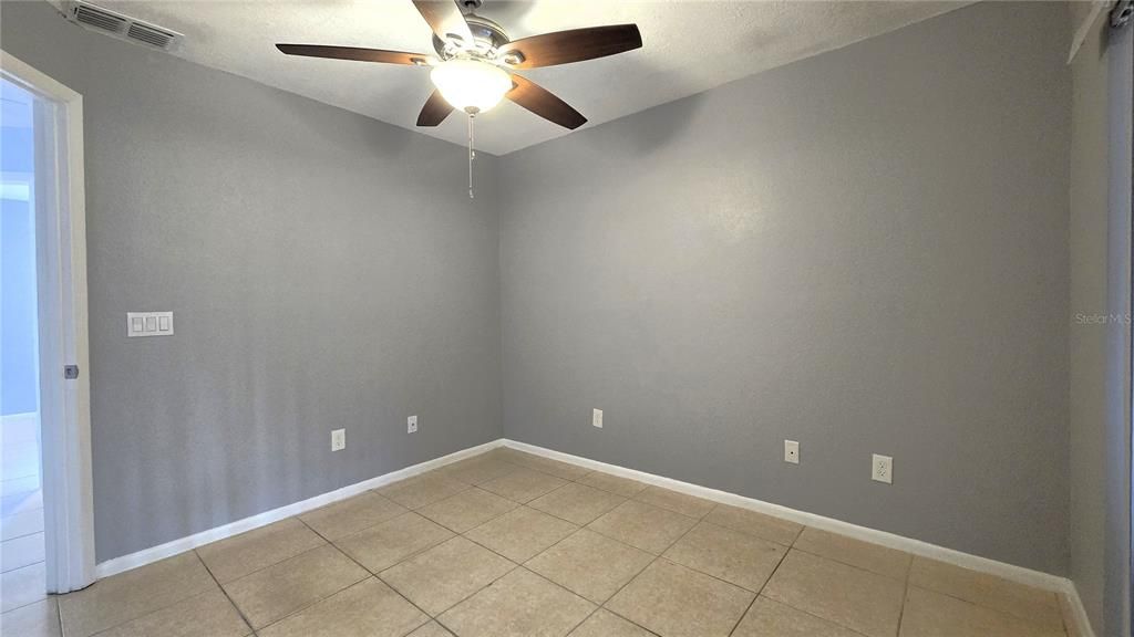 For Sale: $215,000 (2 beds, 1 baths, 750 Square Feet)
