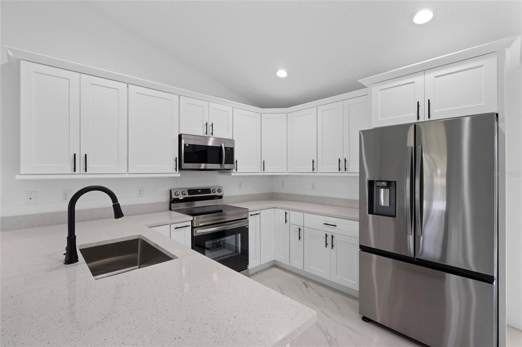 For Sale: $395,000 (3 beds, 2 baths, 1400 Square Feet)