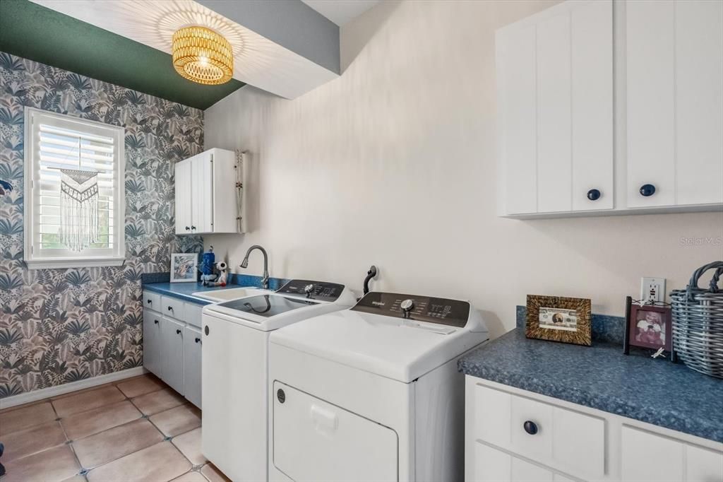 For Sale: $1,490,000 (5 beds, 2 baths, 3284 Square Feet)