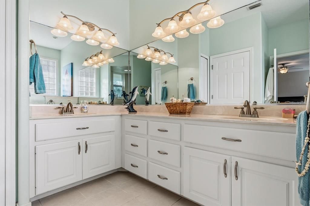 For Sale: $1,490,000 (5 beds, 2 baths, 3284 Square Feet)