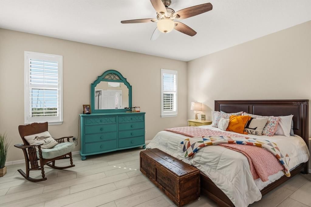For Sale: $1,490,000 (5 beds, 2 baths, 3284 Square Feet)