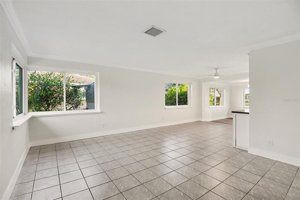 For Sale: $334,950 (3 beds, 2 baths, 1443 Square Feet)