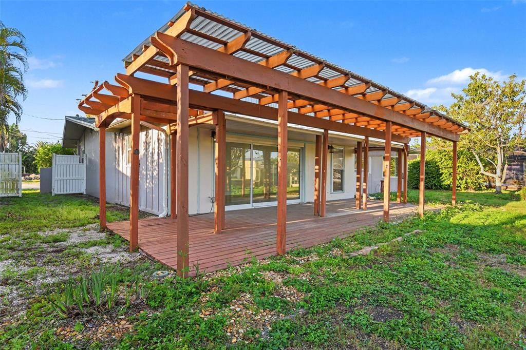 For Sale: $334,950 (3 beds, 2 baths, 1443 Square Feet)