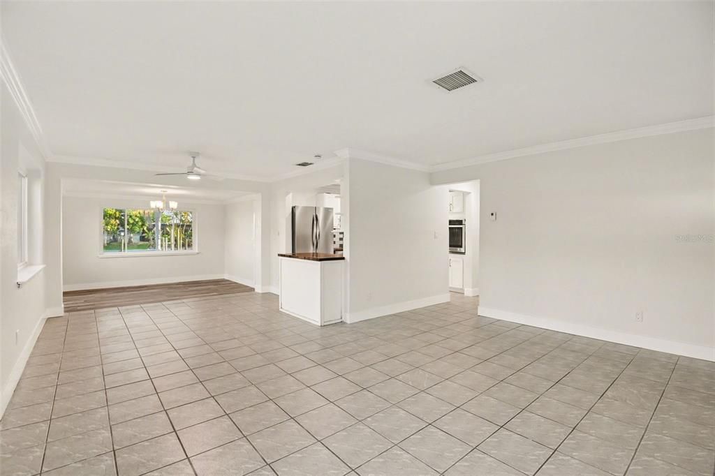 For Sale: $334,950 (3 beds, 2 baths, 1443 Square Feet)