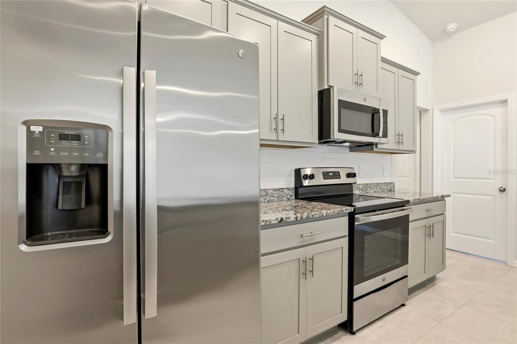 En Venta: $339,900 (4 camas, 2 baños, 1719 Pies cuadrados)