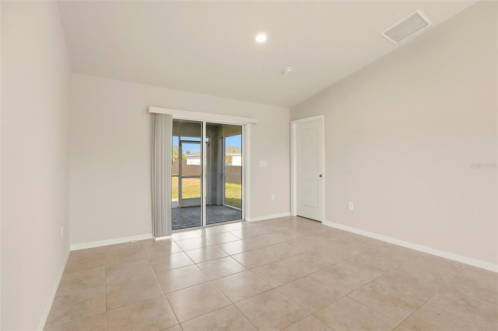 En Venta: $339,900 (4 camas, 2 baños, 1719 Pies cuadrados)