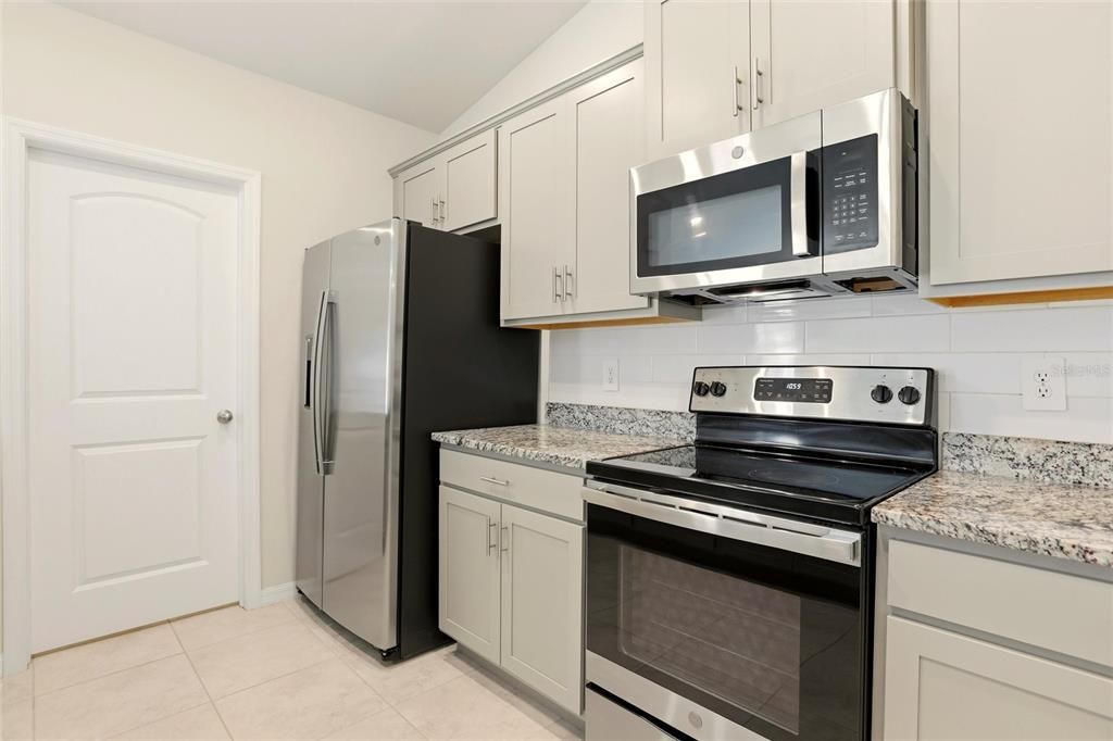 En Venta: $339,900 (4 camas, 2 baños, 1719 Pies cuadrados)