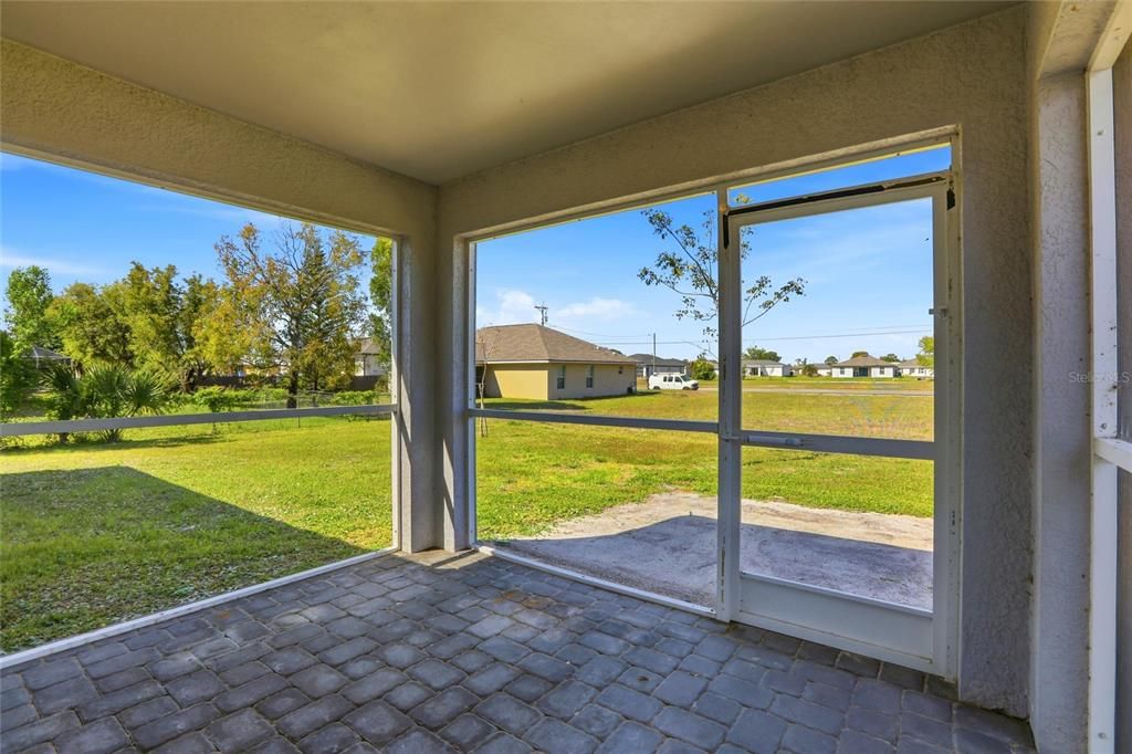 En Venta: $339,900 (4 camas, 2 baños, 1719 Pies cuadrados)