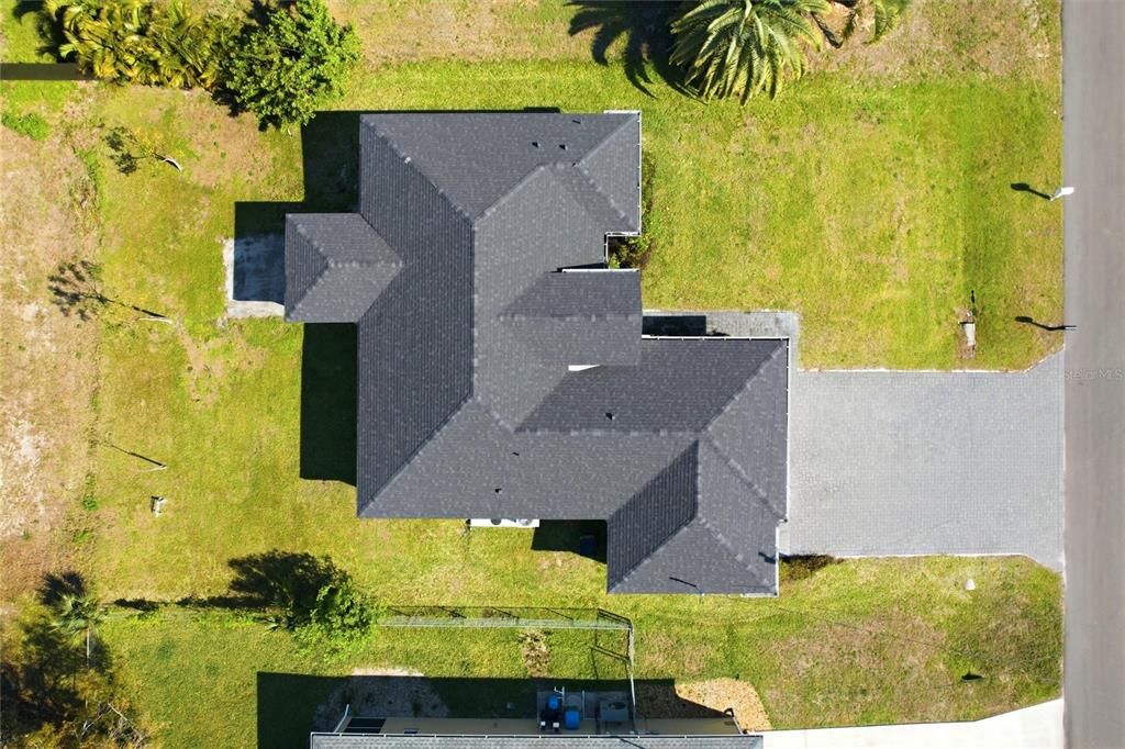 En Venta: $339,900 (4 camas, 2 baños, 1719 Pies cuadrados)