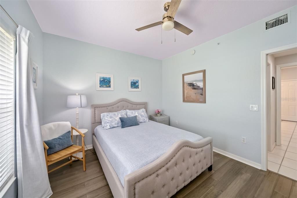 Active With Contract: $275,000 (2 beds, 2 baths, 1353 Square Feet)