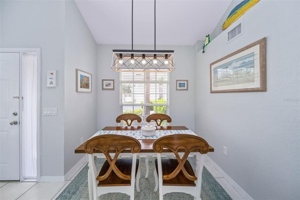 Active With Contract: $275,000 (2 beds, 2 baths, 1353 Square Feet)
