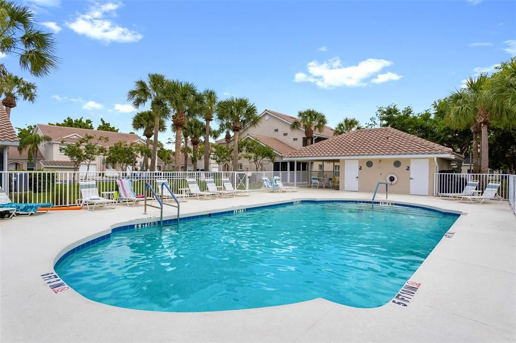 Active With Contract: $275,000 (2 beds, 2 baths, 1353 Square Feet)