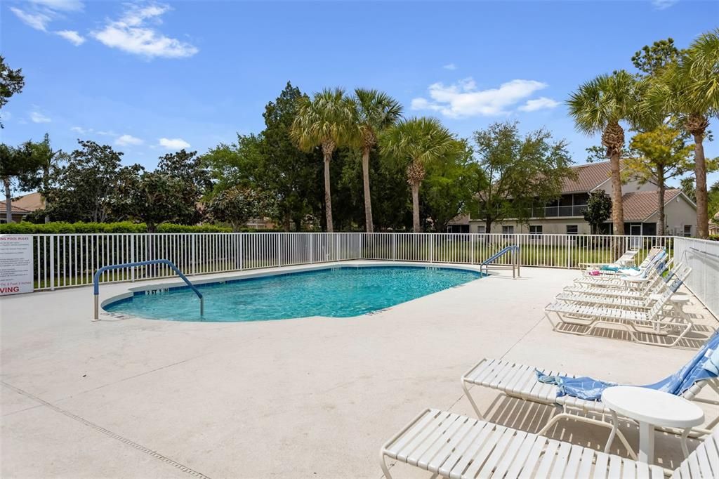 Active With Contract: $275,000 (2 beds, 2 baths, 1353 Square Feet)