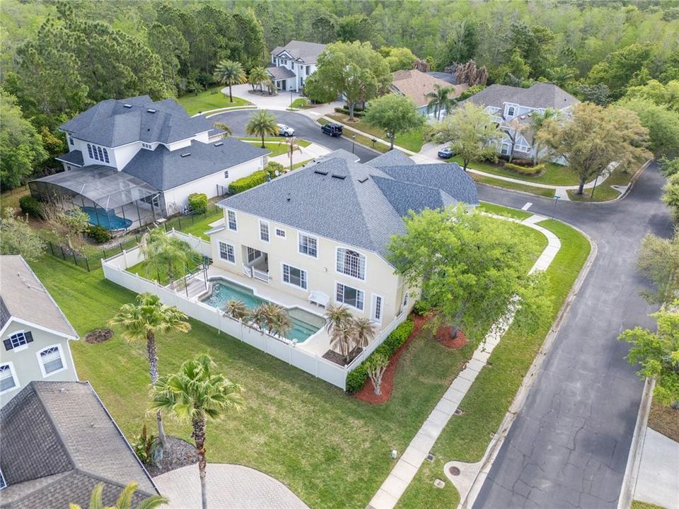 Active With Contract: $899,000 (4 beds, 5 baths, 5326 Square Feet)