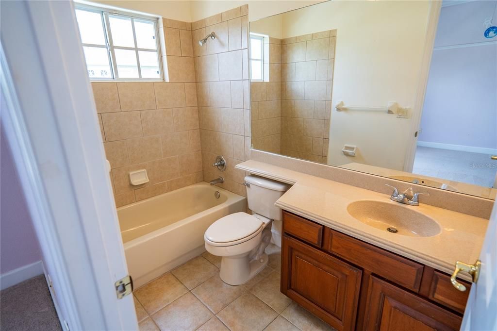 Active With Contract: $899,000 (4 beds, 5 baths, 5326 Square Feet)