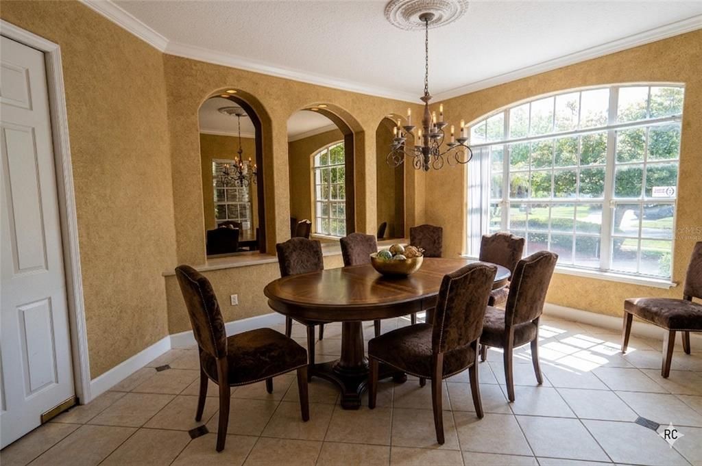 Active With Contract: $899,000 (4 beds, 5 baths, 5326 Square Feet)