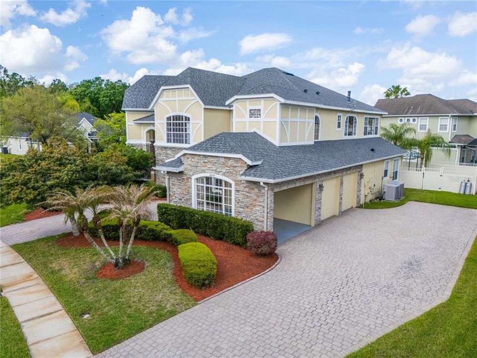 Active With Contract: $899,000 (4 beds, 5 baths, 5326 Square Feet)