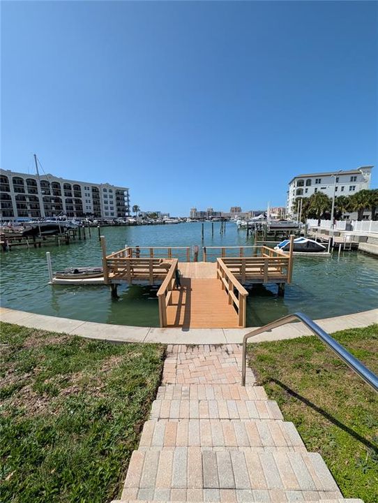 For Rent: $1,800 (0 beds, 0 baths, 439 Square Feet)