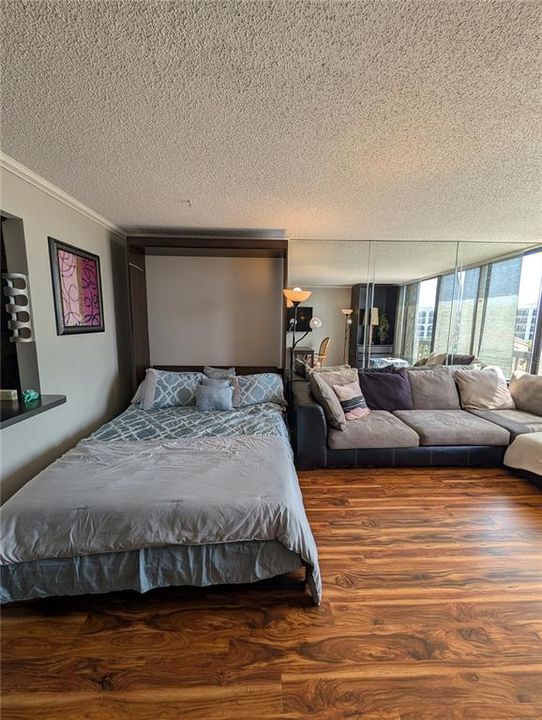 For Rent: $1,800 (0 beds, 0 baths, 439 Square Feet)