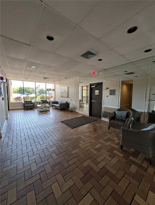 For Rent: $1,800 (0 beds, 0 baths, 439 Square Feet)