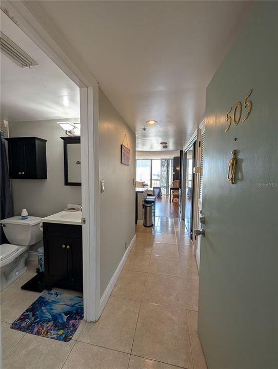 For Rent: $1,800 (0 beds, 0 baths, 439 Square Feet)