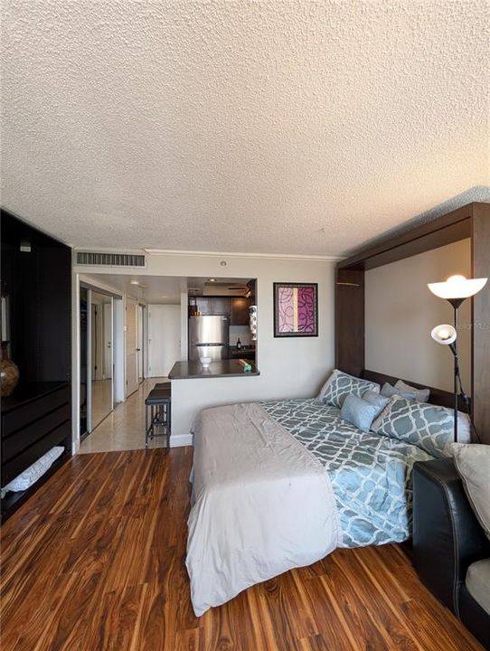 For Rent: $1,800 (0 beds, 0 baths, 439 Square Feet)